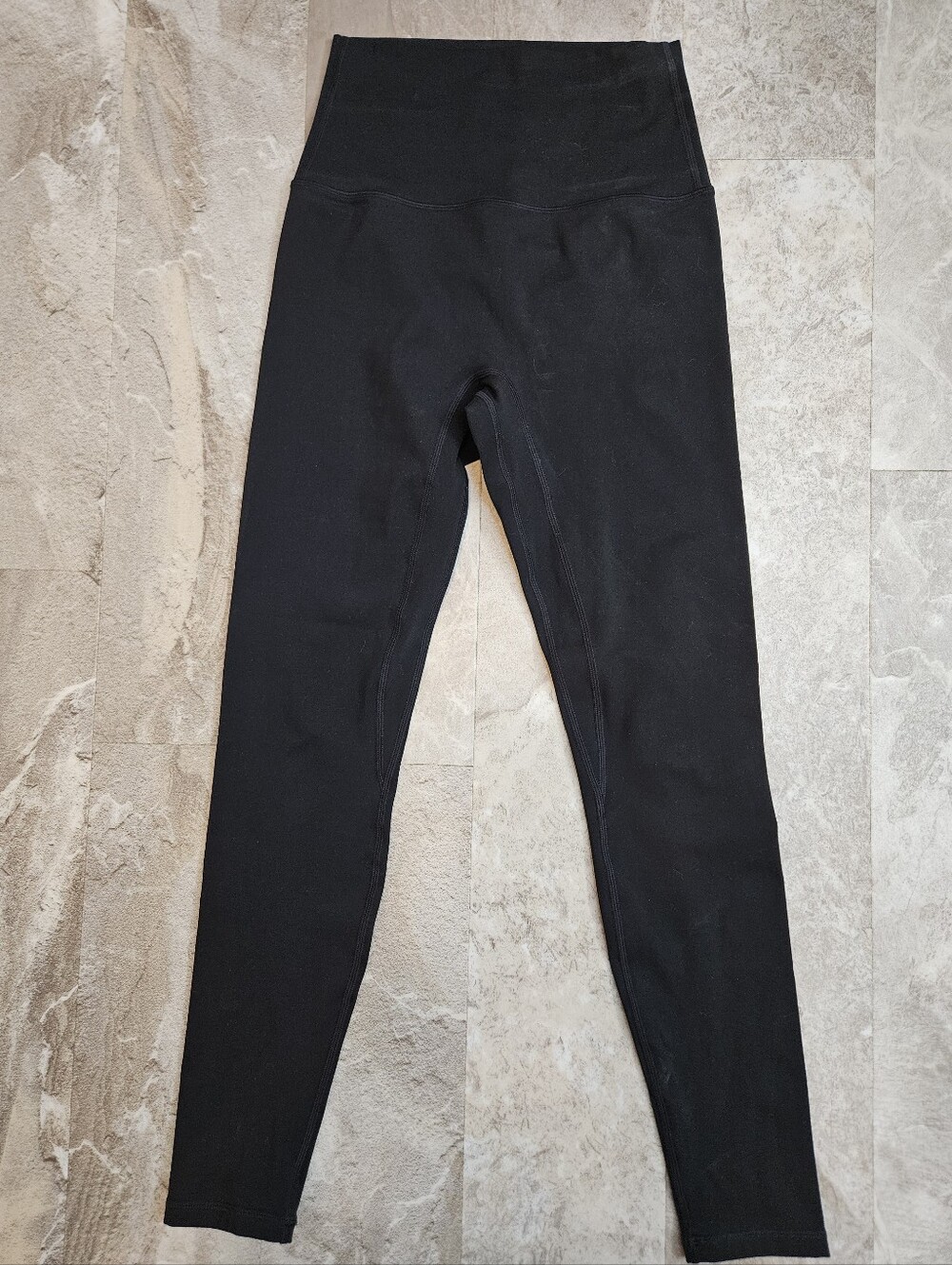 Peach Perfect Wear Liquid High Rise leggings. Small. EUC.